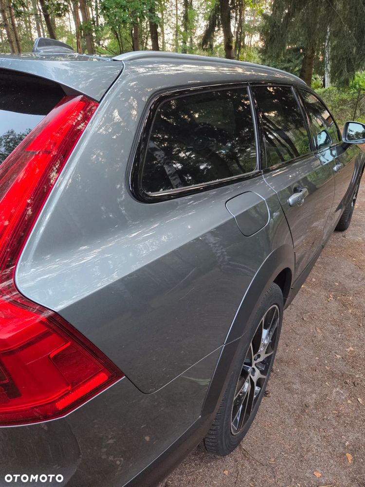 Volvo V90 Cross Country T5 AWD Geartronic Pro - 19
