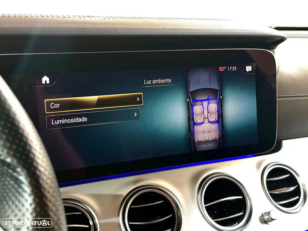 Mercedes-Benz E 300 de 4Matic 9G-TRONIC Night Edition - 29