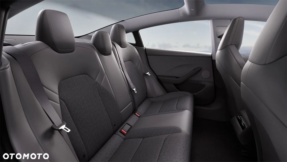 Tesla Model 3 RWD - 16