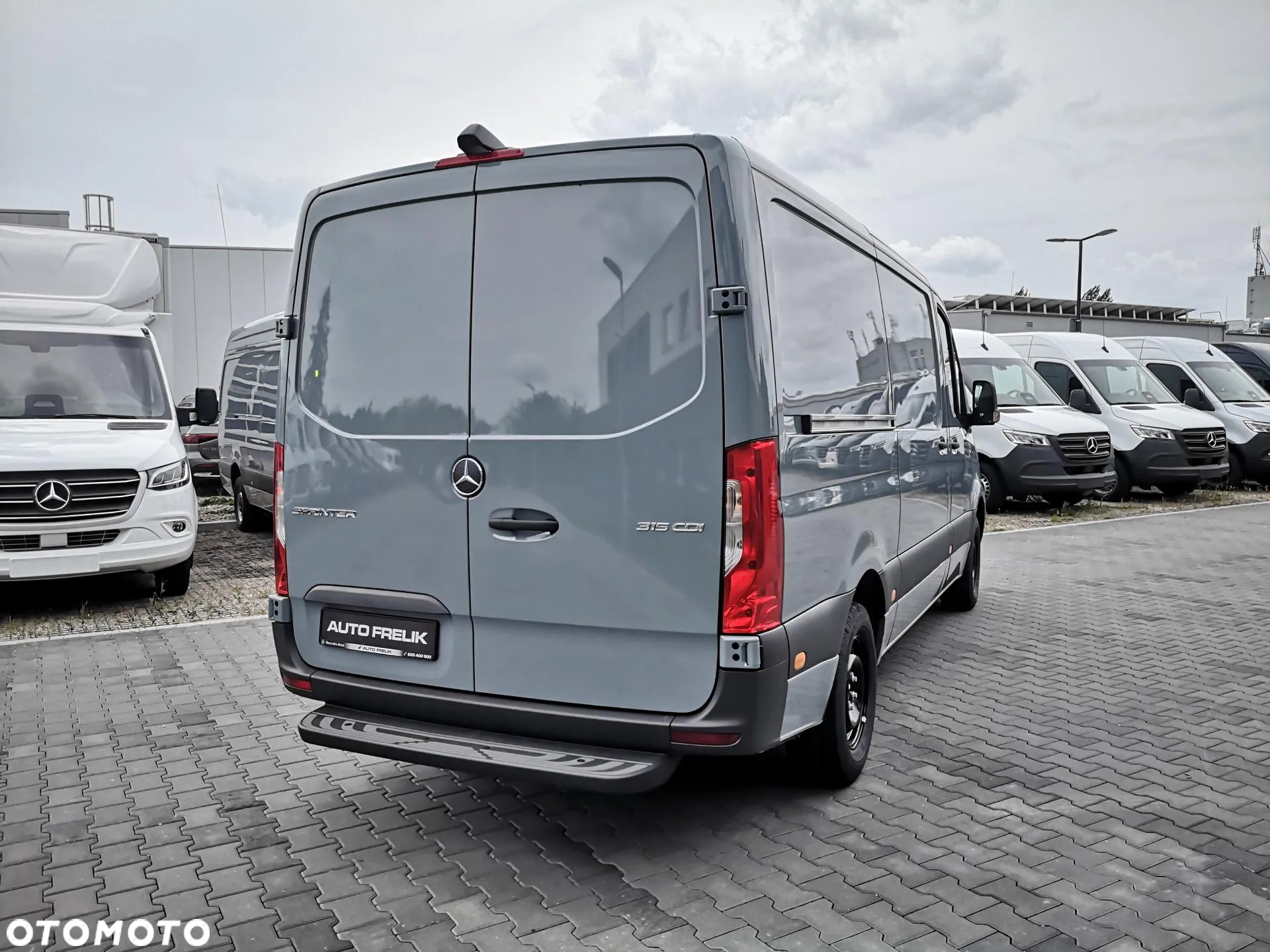 Mercedes-Benz Sprinter - 5