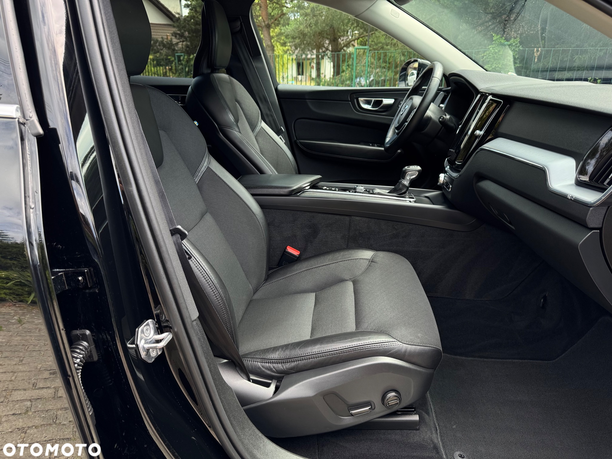 Volvo XC 60 D4 Geartronic Momentum - 22