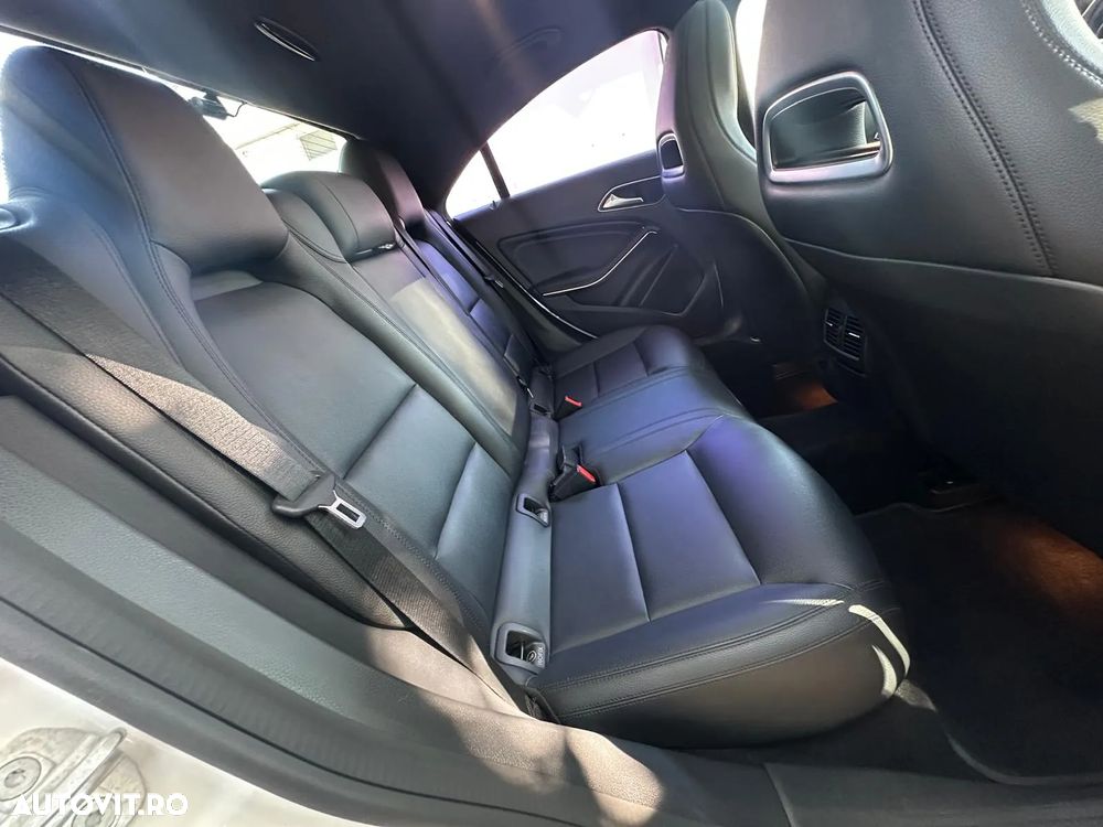Mercedes-Benz CLA 200 CDI 7G-DCT - 20