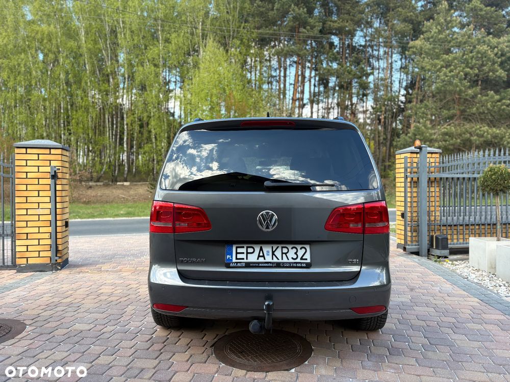 Volkswagen Touran - 13