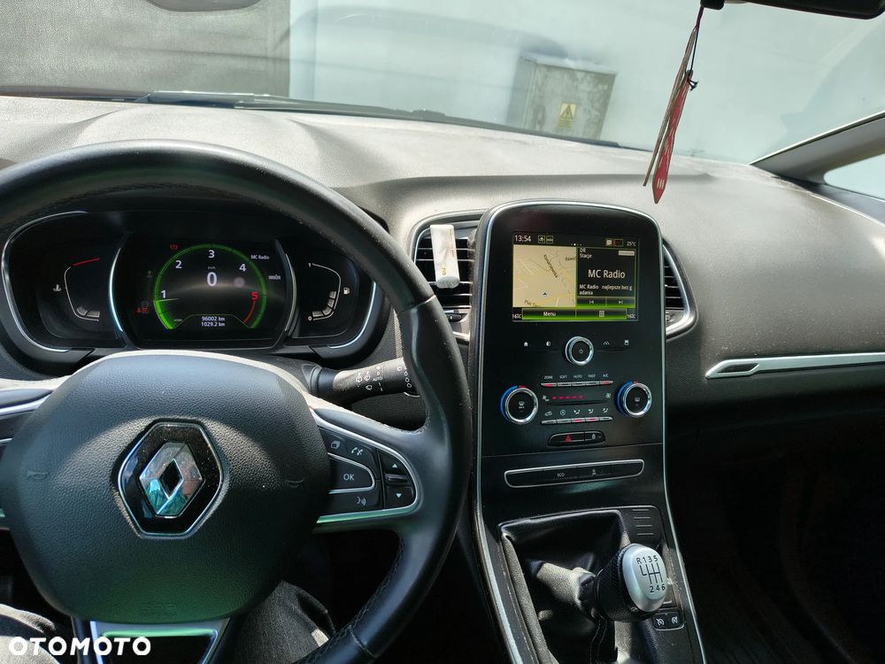 Renault Grand Scenic - 15