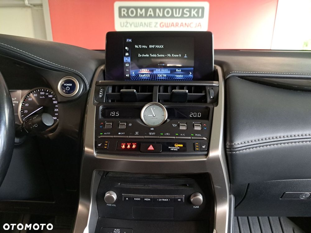 Lexus NX 300h Elegance AWD - 21
