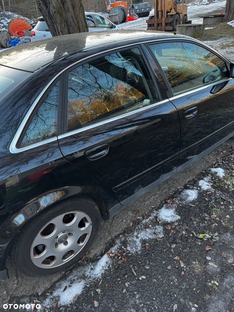 Audi A4 Limousine - 3