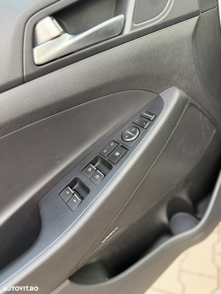 Hyundai Tucson 2.0 CRDI 4WD Automatik Premium - 13