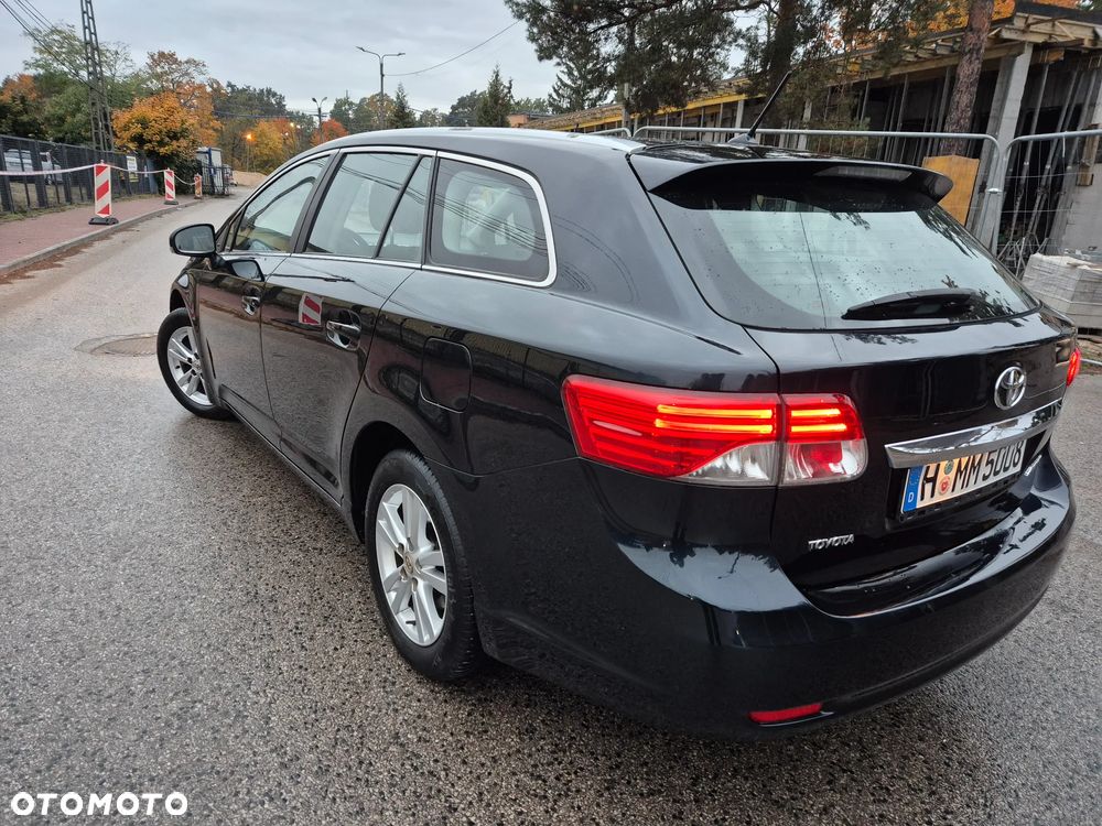 Toyota Avensis 1.8 Luna - 6