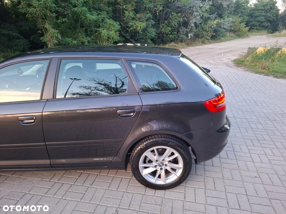 Audi A3 Sportback 1.6 Ambiente - 18