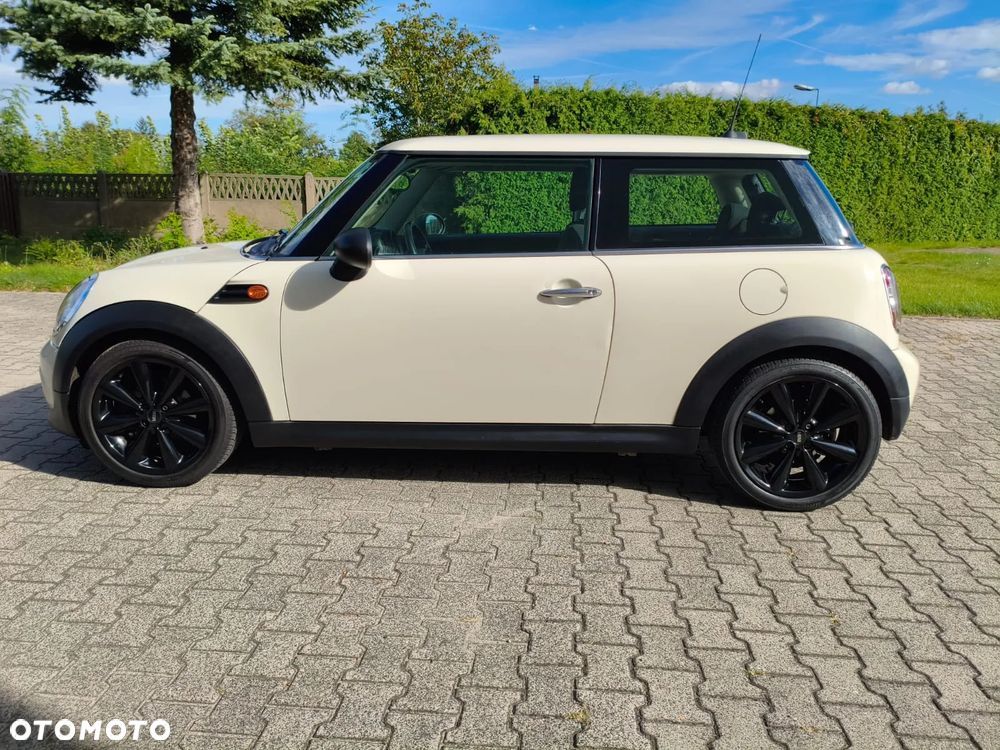 MINI Cooper Standard - 4