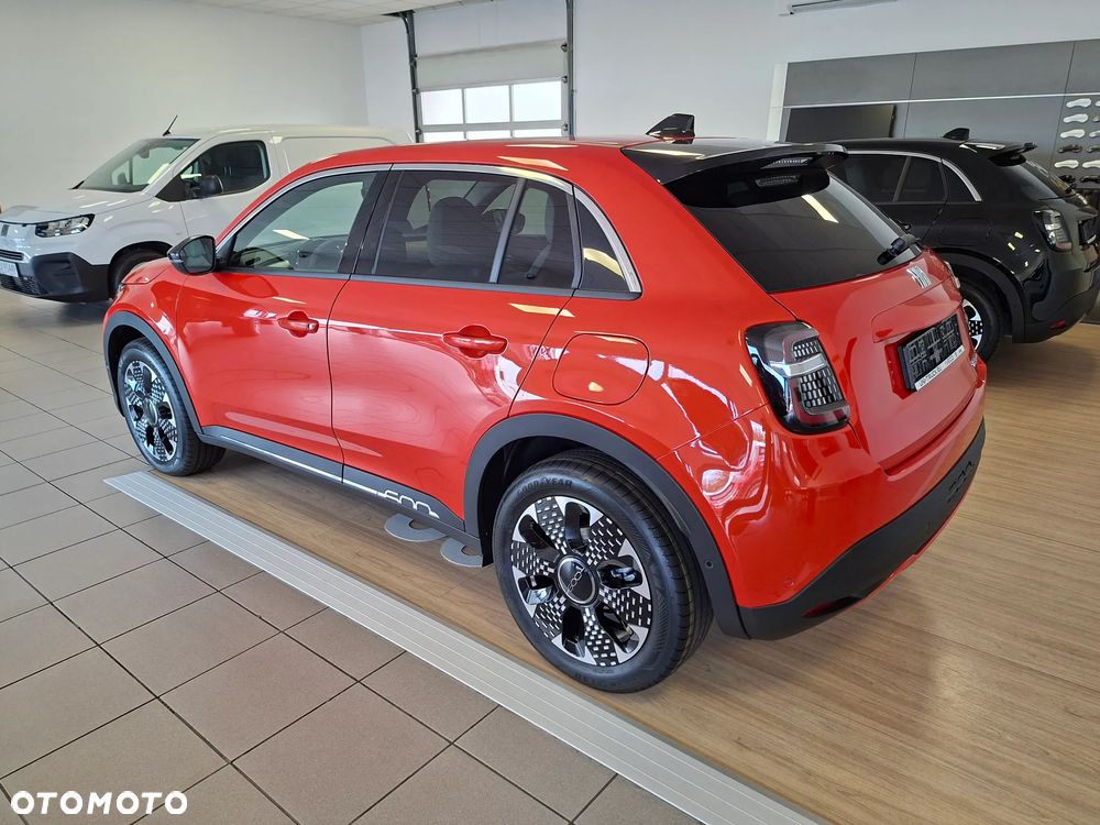 Fiat 600 1.2 Turbo Hybrid La Prima eDCT - 4