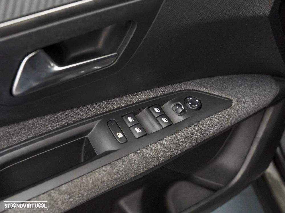 Peugeot 3008 1.5 BlueHDi Active - 15