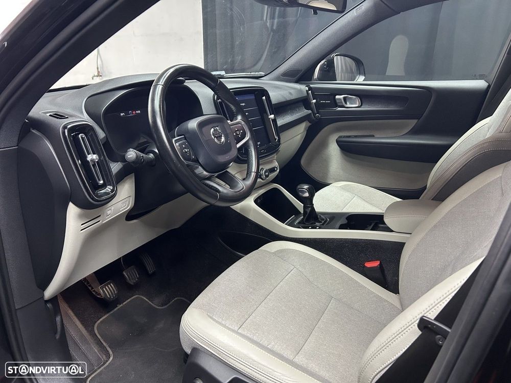 Volvo XC 40 2.0 D3 - 9