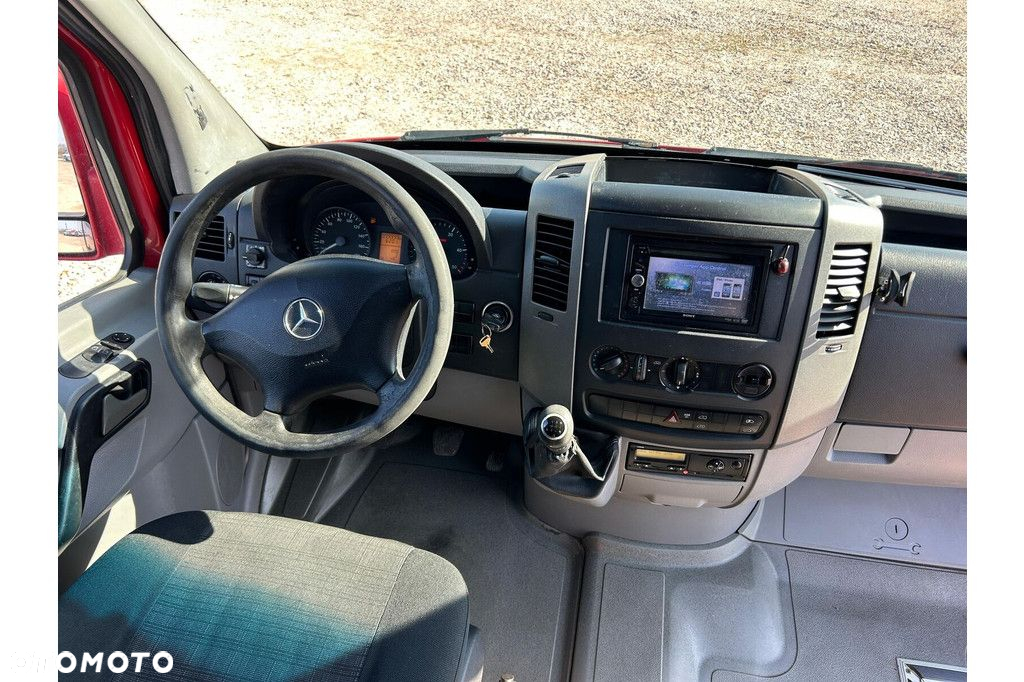 Mercedes-Benz Sprinter 519 - 14