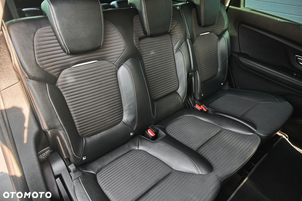 Renault Grand Scenic - 22