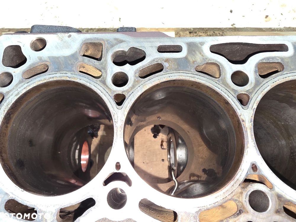 BLOK SILNIKA AUDI VOLKSWAGEN SEAT SKODA 2.0 TDI CRL 03N023A 8/26 - 8