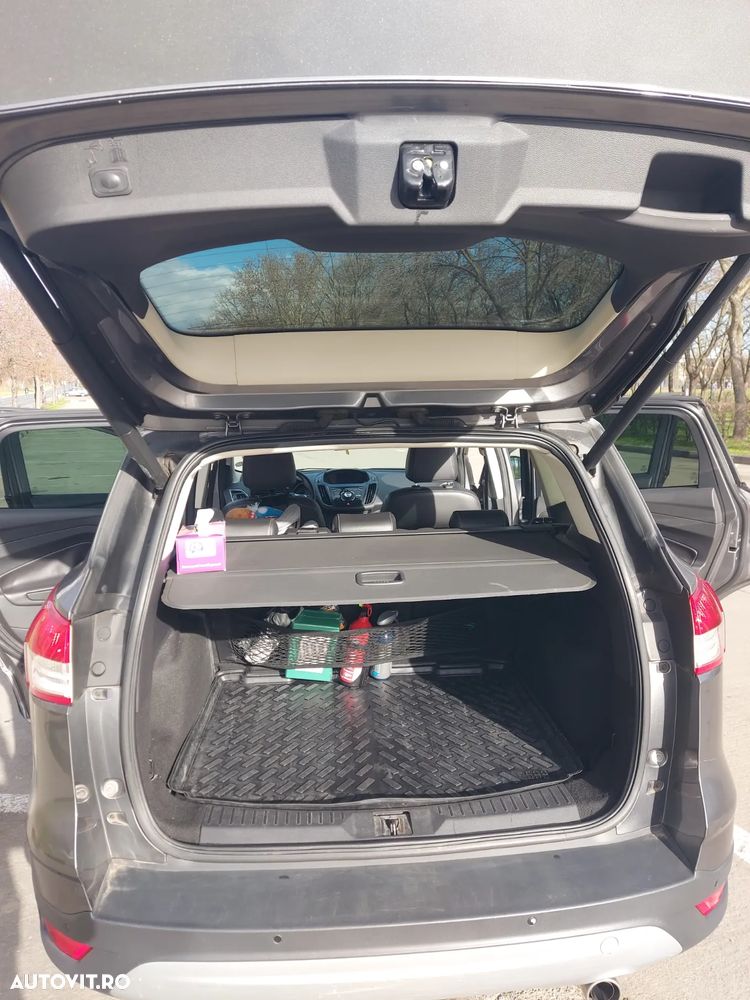 Ford Kuga 2.0 TDCi 4WD Powershift Titanium - 6