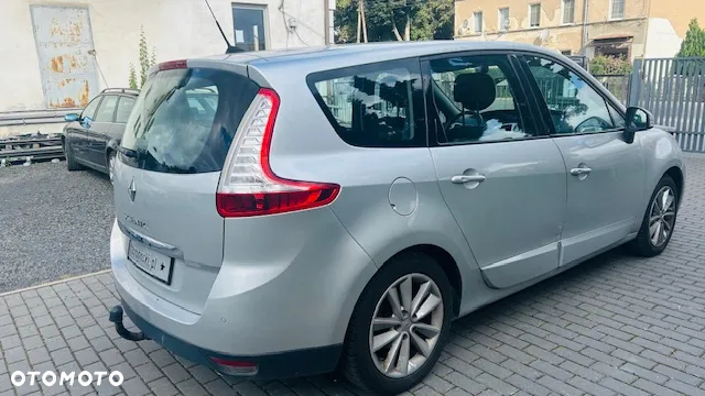 Renault Grand Scenic ver-gr-2-0-16v-privilege-cvt - 3