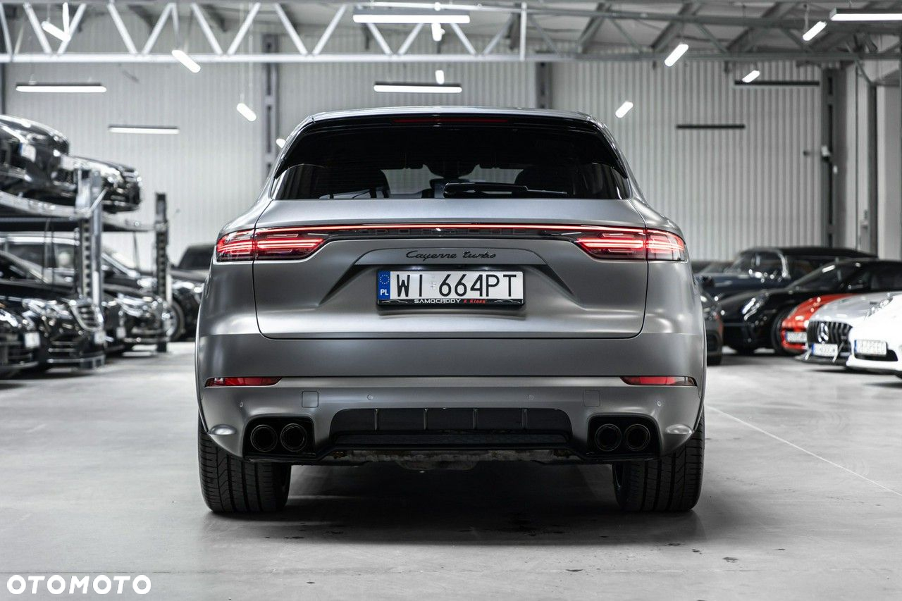 Porsche Cayenne Turbo - 10