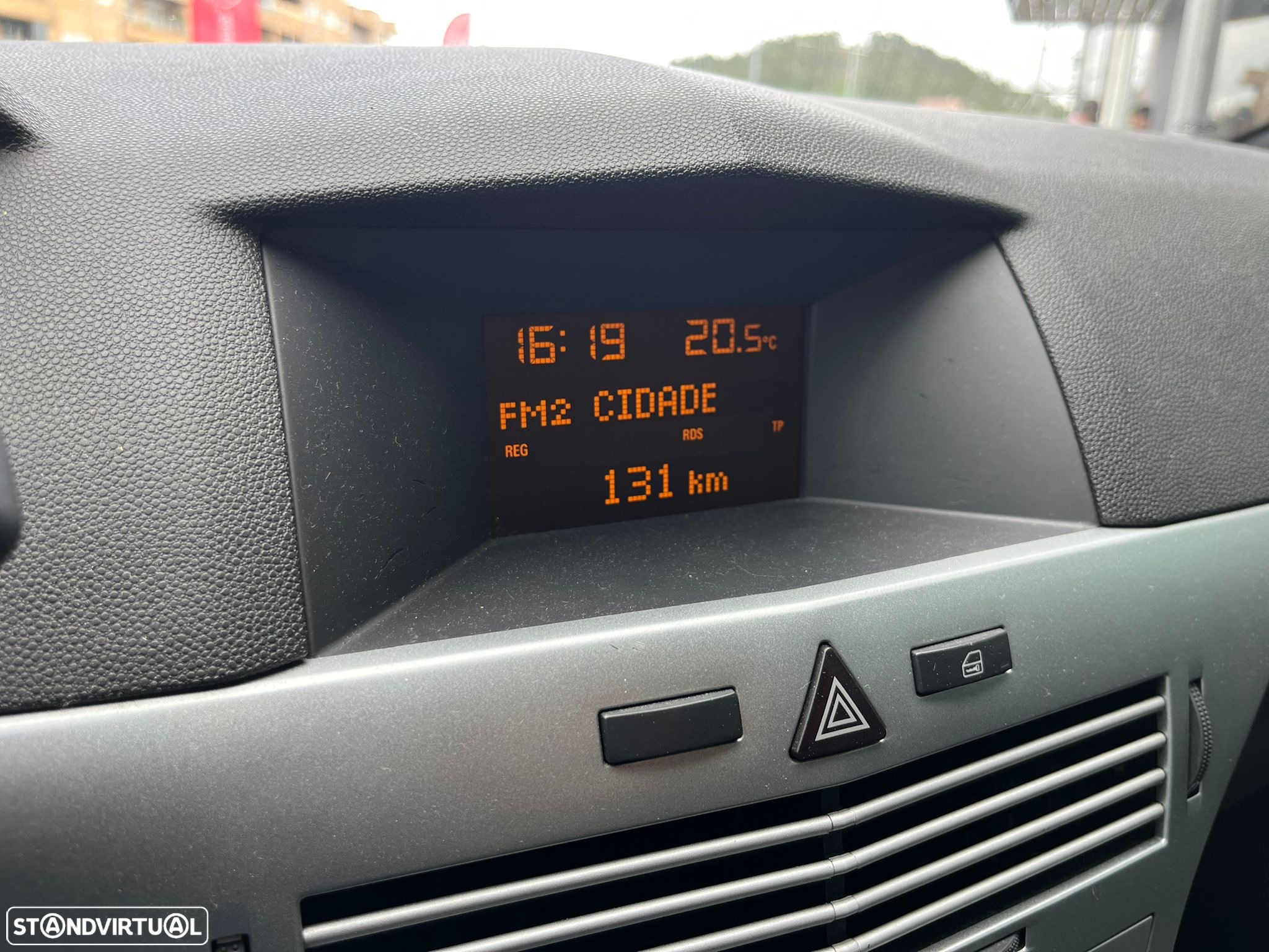 Opel Astra GTC 1.3 CDTi - 14