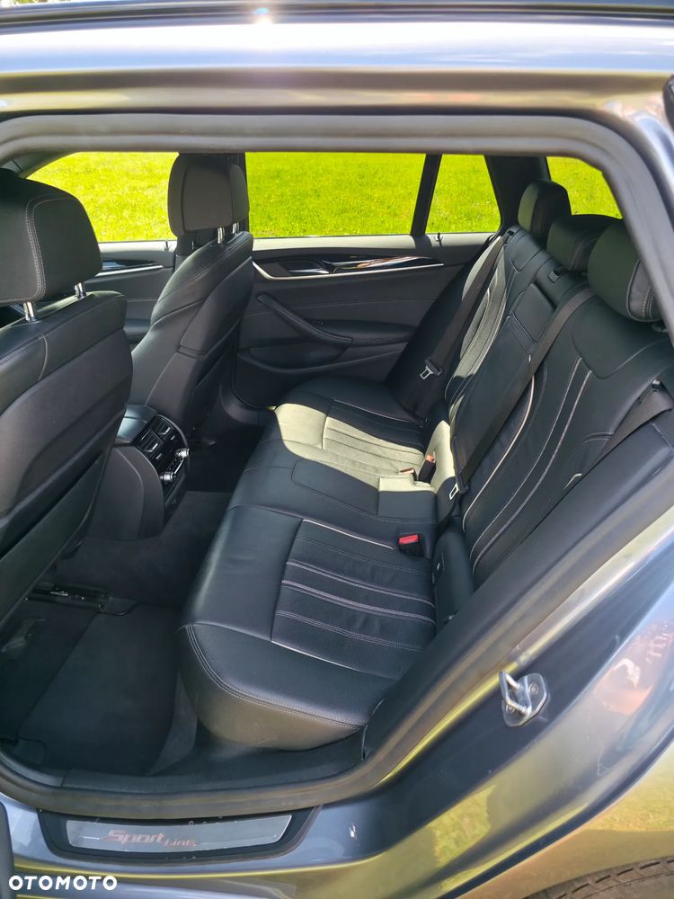 BMW Seria 5 520d xDrive Sport Line - 24