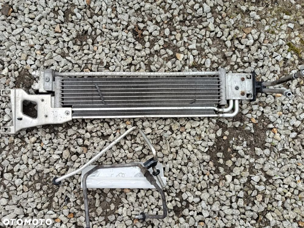 Mercedes W204 X204 GLK 3.0 V6 350 CDI Chłodnica Chłodniczka Oleju A2045001001 A0005010765 - 1