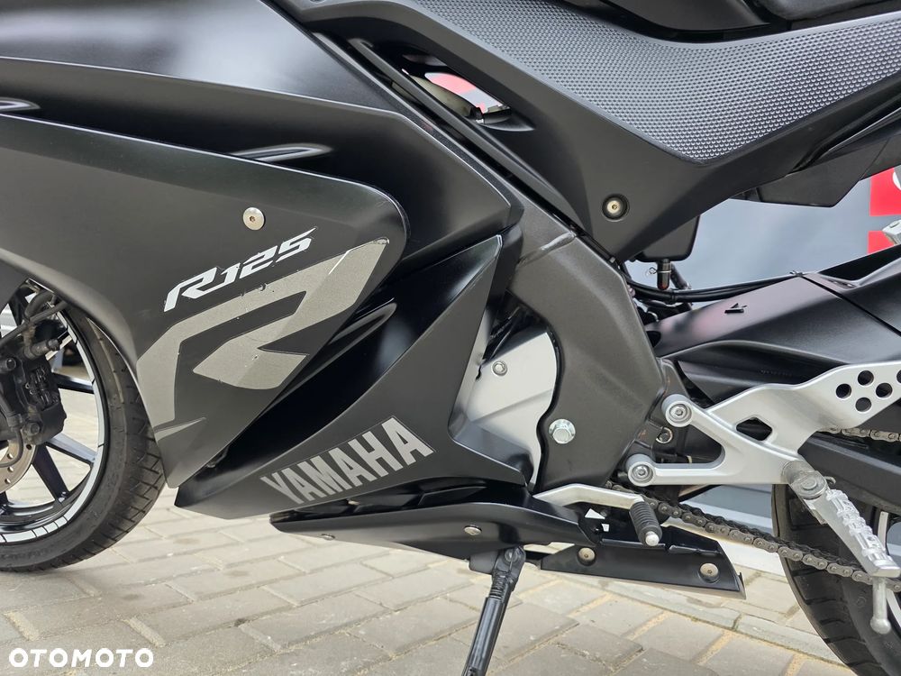 Yamaha YZF - 11