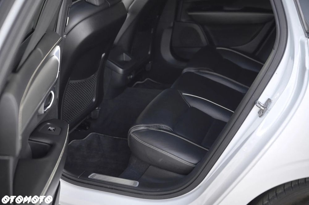 Volvo S60 T4 Geartronic RDesign - 23