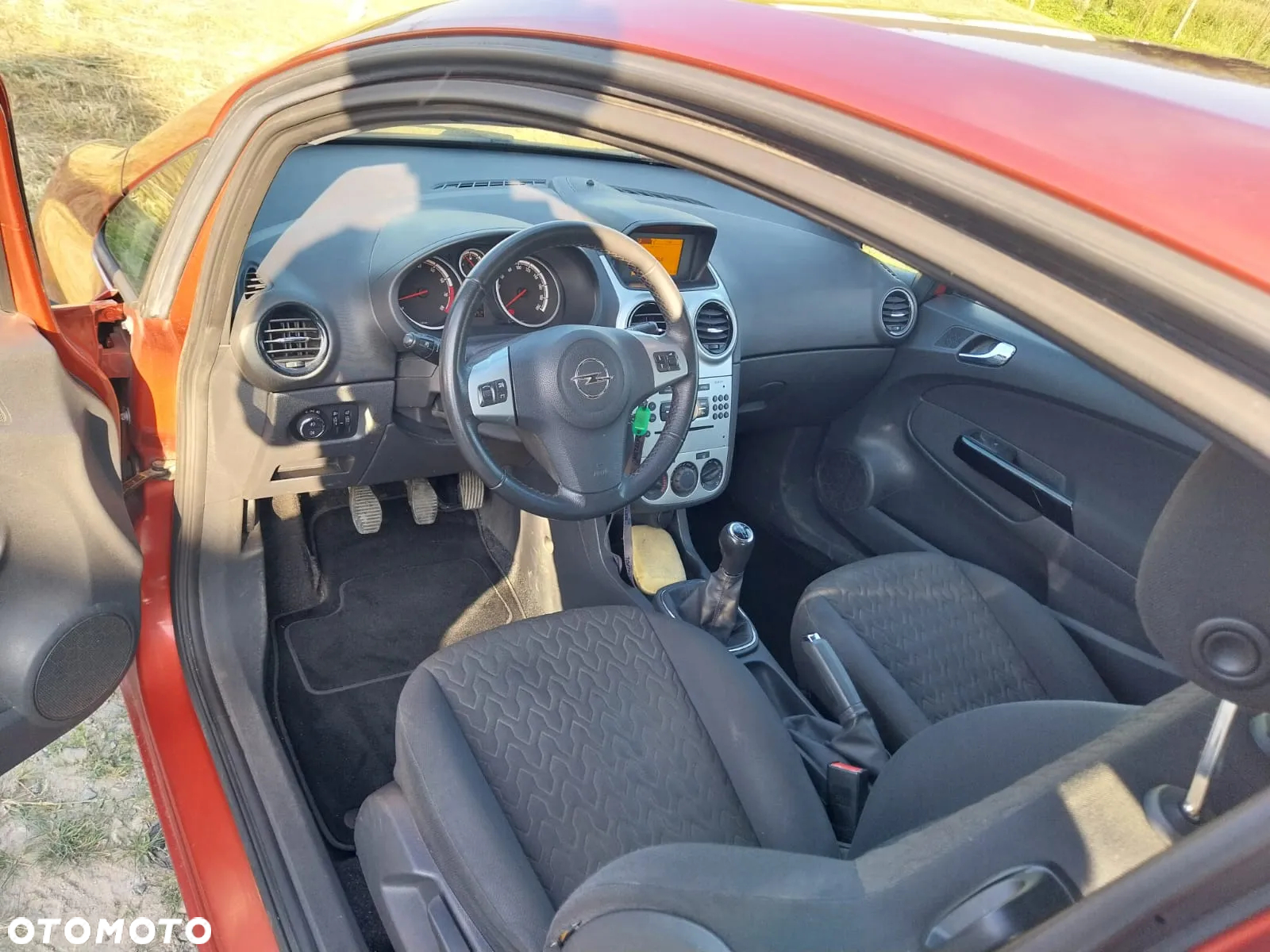 Opel Corsa 1.2 16V Edition / Active - 8