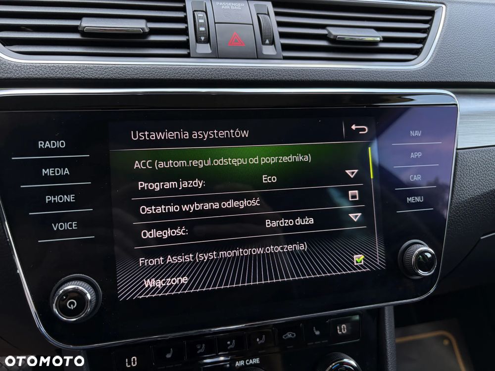 Skoda Superb 1.4 TSI ACT Ambition DSG - 27
