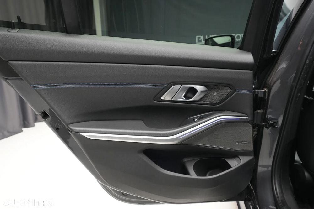 BMW M3 M340i xDrive - 23
