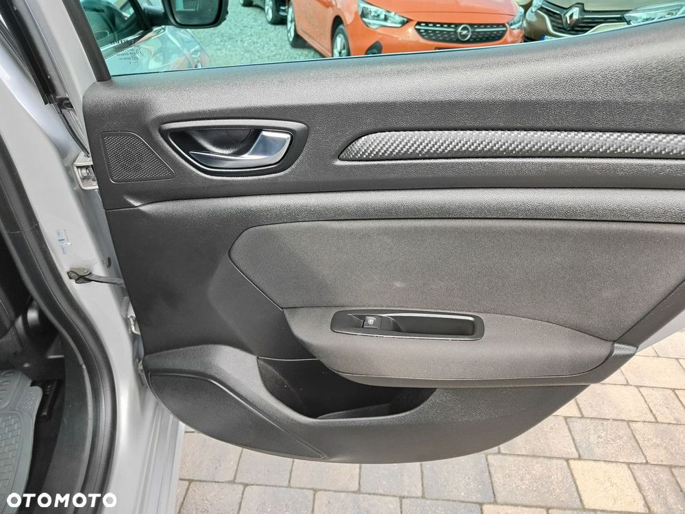 Renault Megane ENERGY TCe 130 LIMITED - 25