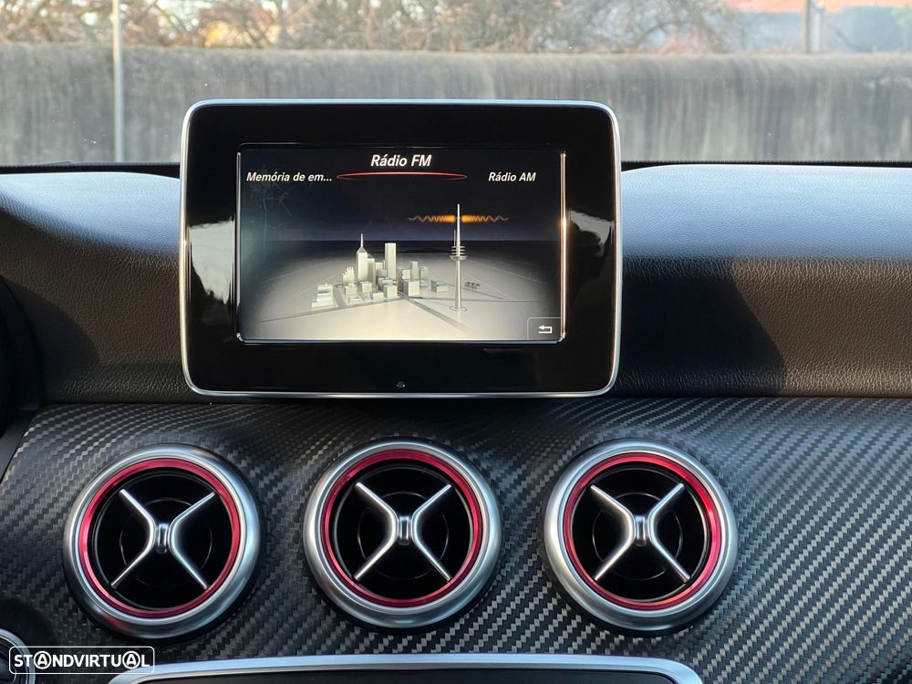 Mercedes-Benz A 180 d AMG Line - 29