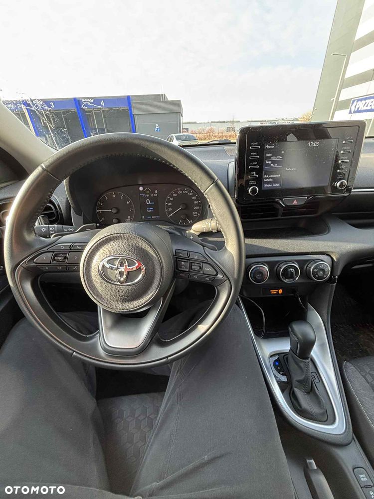 Toyota Yaris 1.5 Comfort CVT - 8