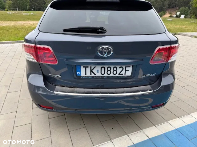 Toyota Avensis 2.2 D-4D Premium - 15