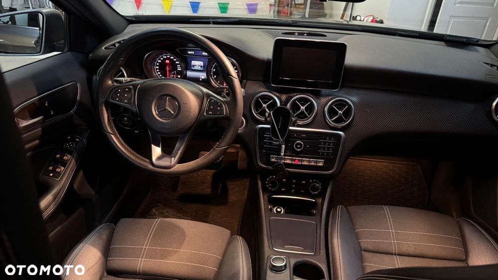 Mercedes-Benz Klasa A 180 7G-DCT - 9