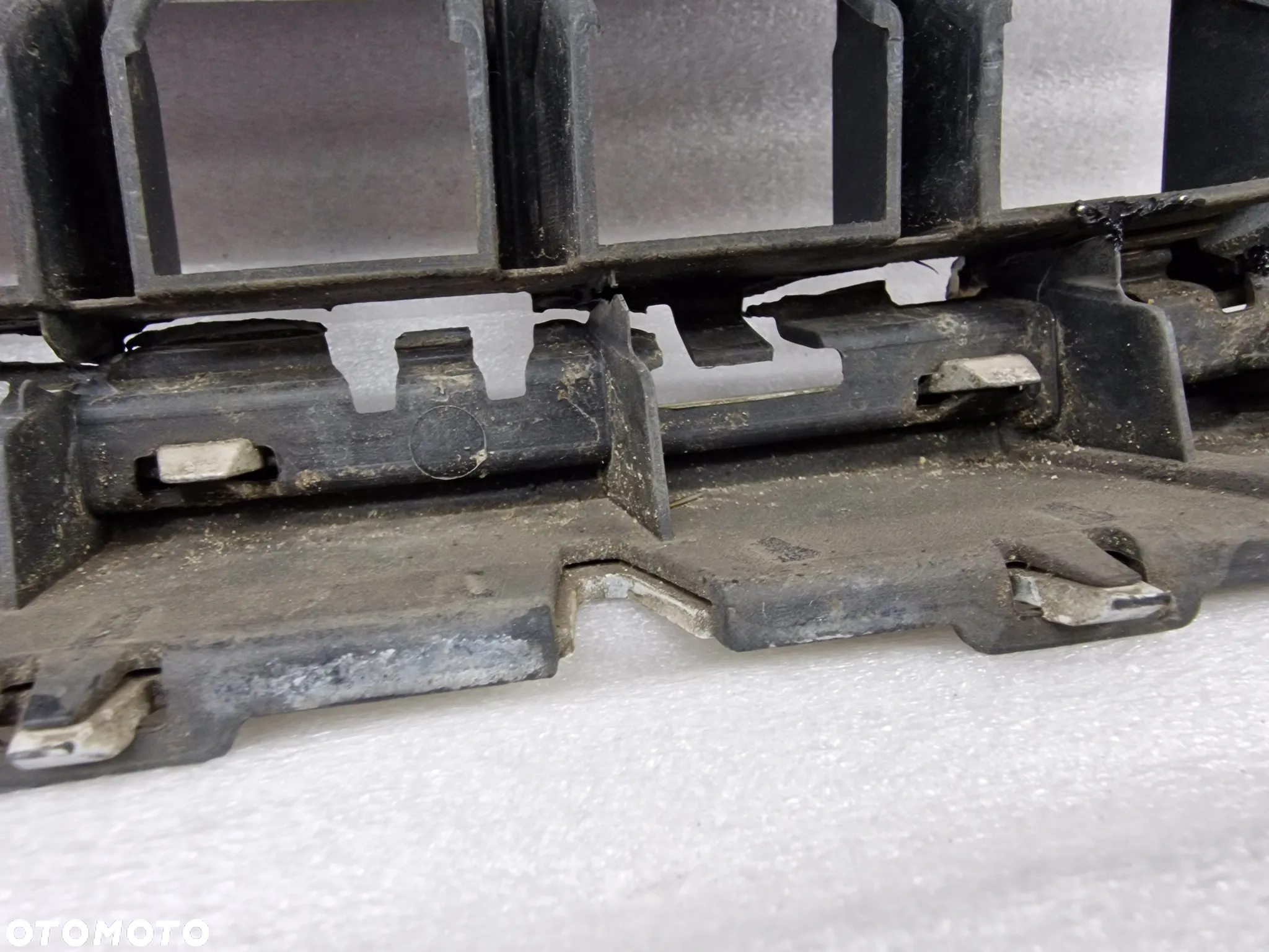 AUDI Q3 8U0 10-14 ATRAPA / GRILL PRZEDNI PRZÓD NA PDC , NR 8U0853653H / 8U0853651H / 8U0853651J / 8U0853651K , NR AUKCJI GR171 - 30