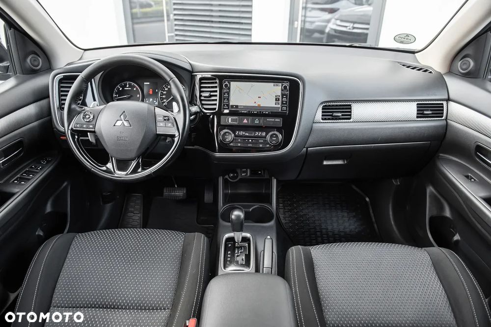 Mitsubishi Outlander 2.2 DID Intense + 4WD - 27