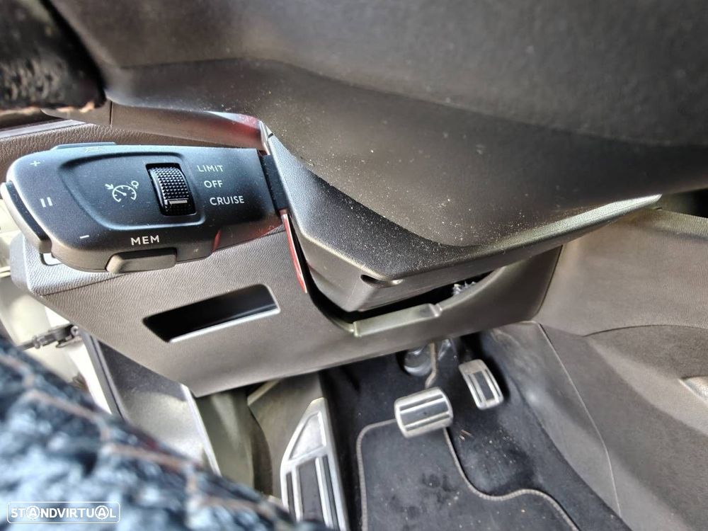 Peugeot 5008 1.5 BlueHDi GT EAT8 - 27
