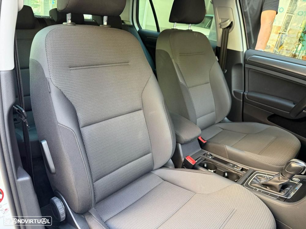 VW e-Golf - 16