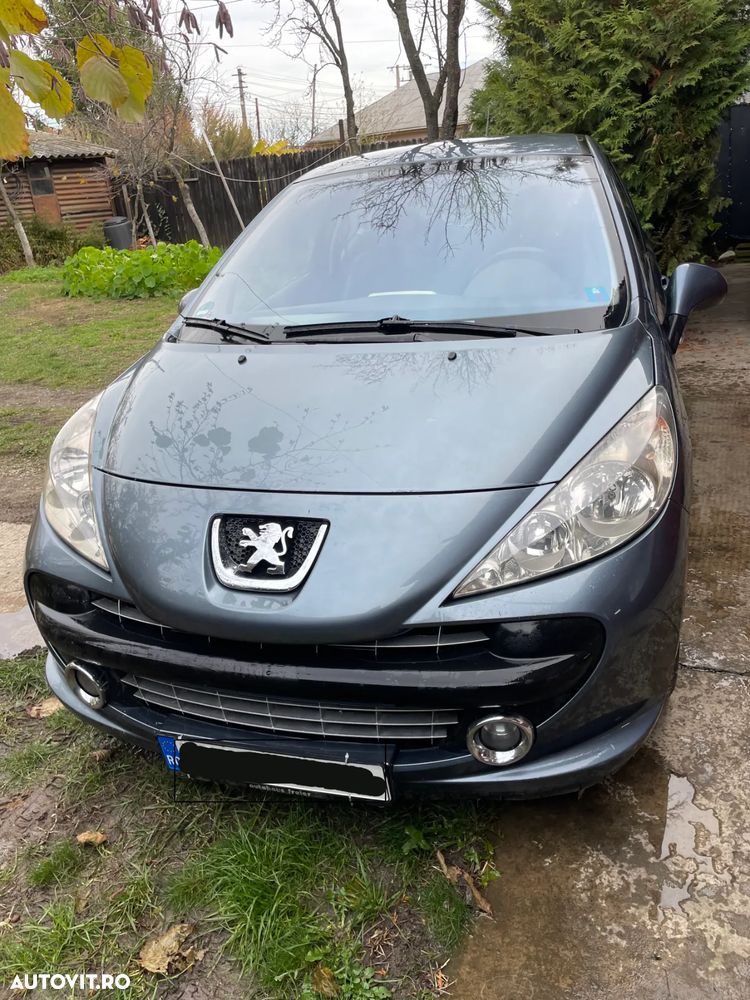 Peugeot 207 - 1