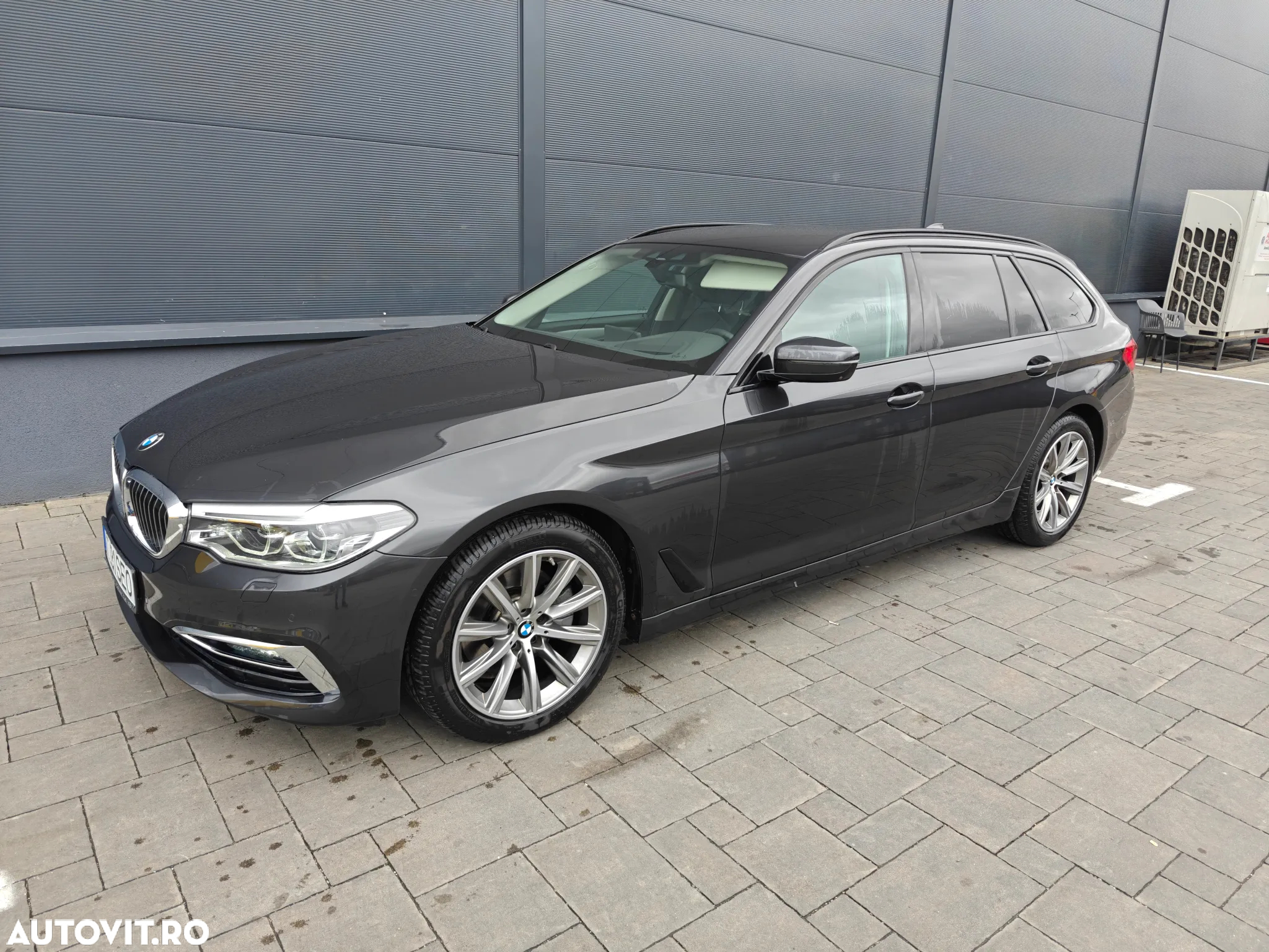 BMW Seria 5 520d Touring Aut. Luxury Line - 6
