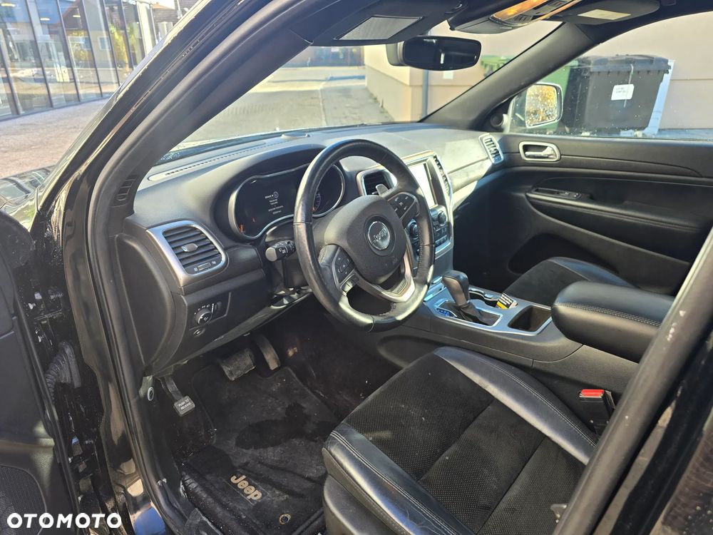 Jeep Grand Cherokee - 13