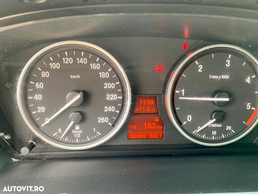 BMW Seria 5 520d Edition Lifestyle - 6