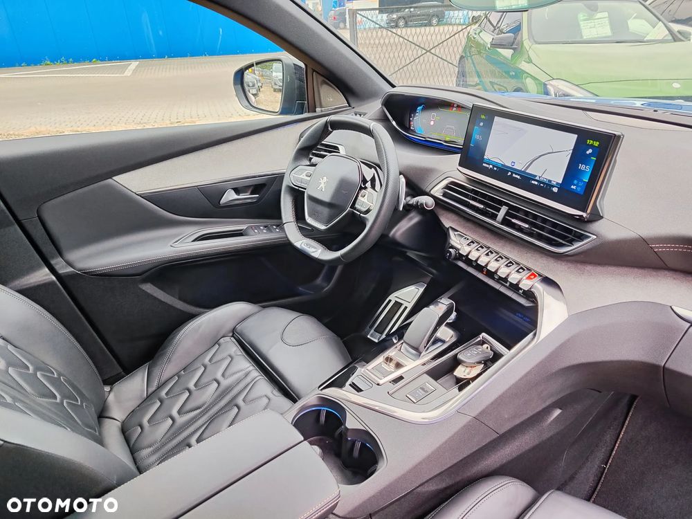 Peugeot 3008 1.6 PureTech HYbrid4 GT S&S EAT8 - 11