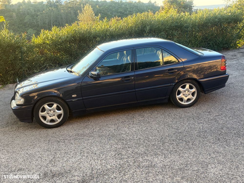 Mercedes-Benz C 250 TD Sport - 23