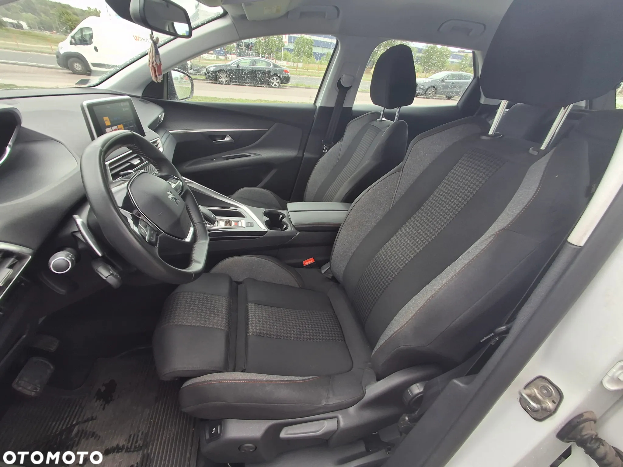 Peugeot 3008 1.2 PureTech GPF Allure S&S EAT8 - 9