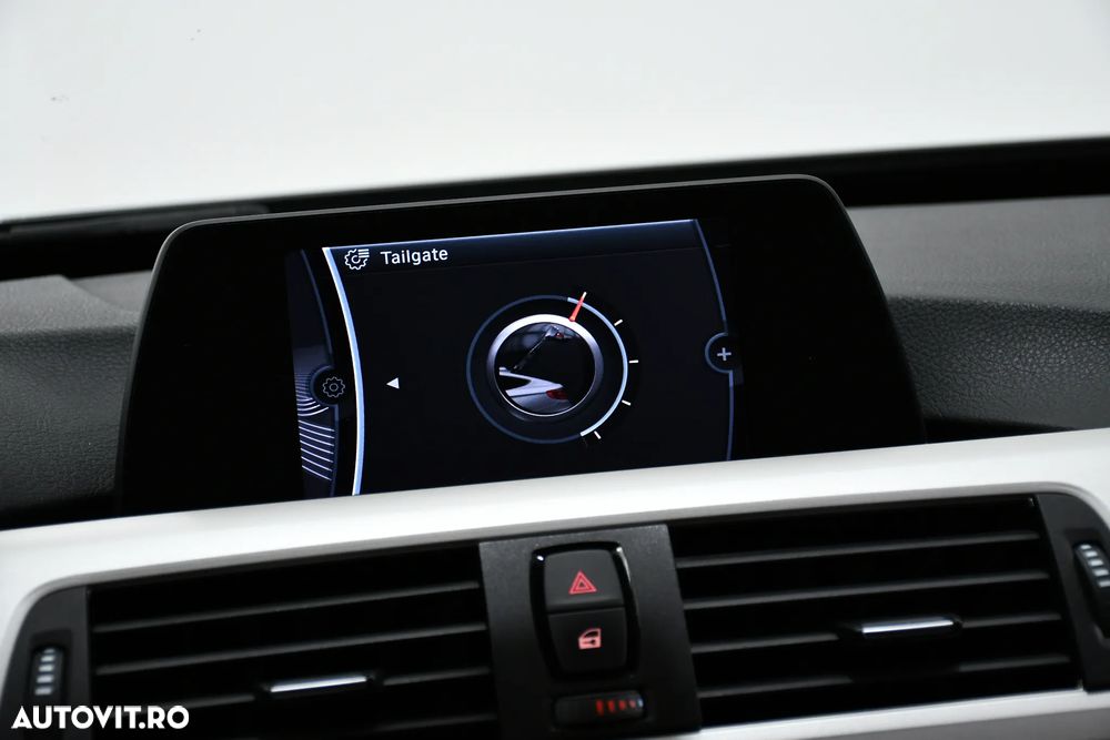BMW Seria 3 318d Aut. - 26