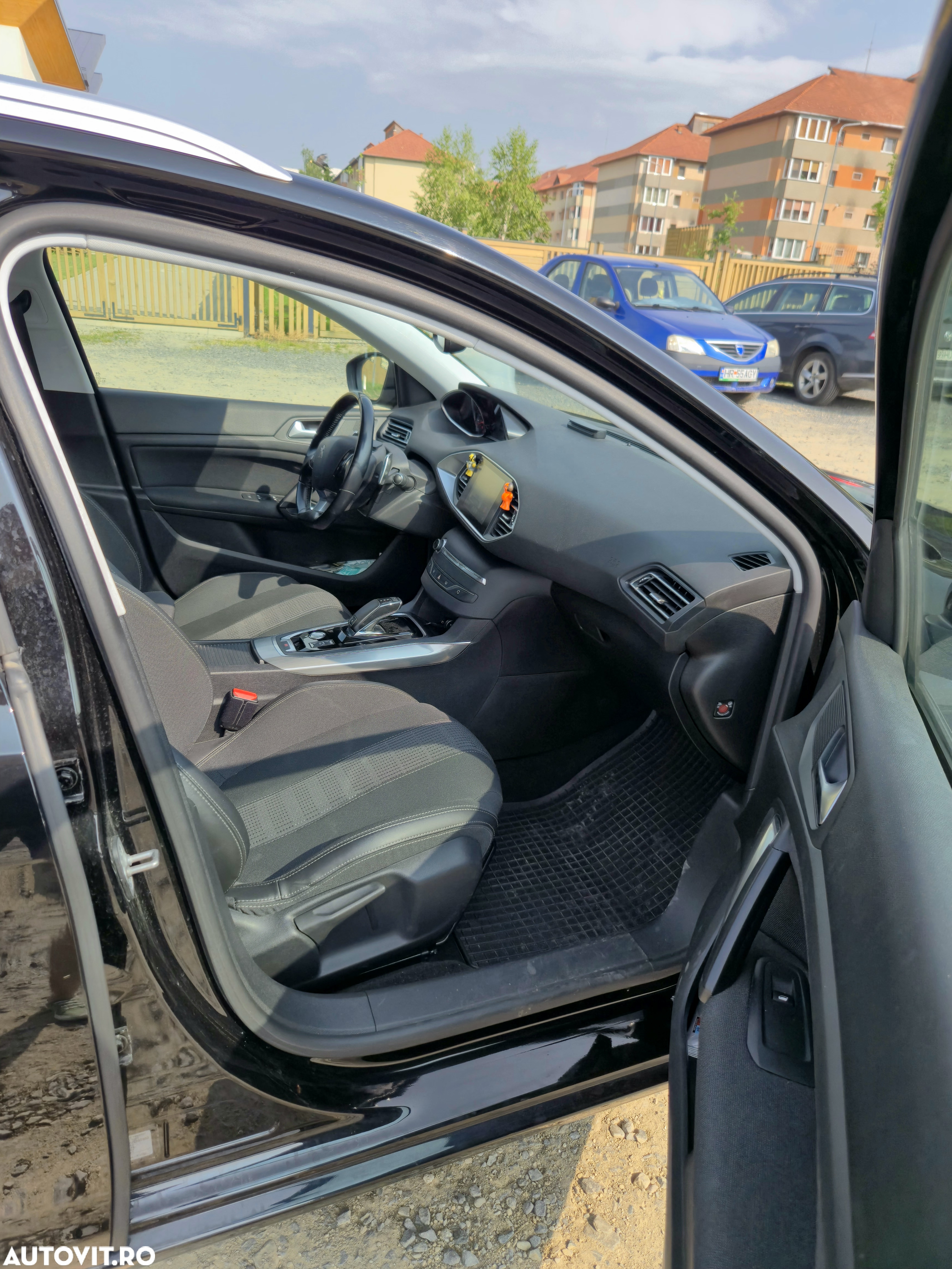 Peugeot 308 1.2 L PureTech Turbo Active Aut. - 13