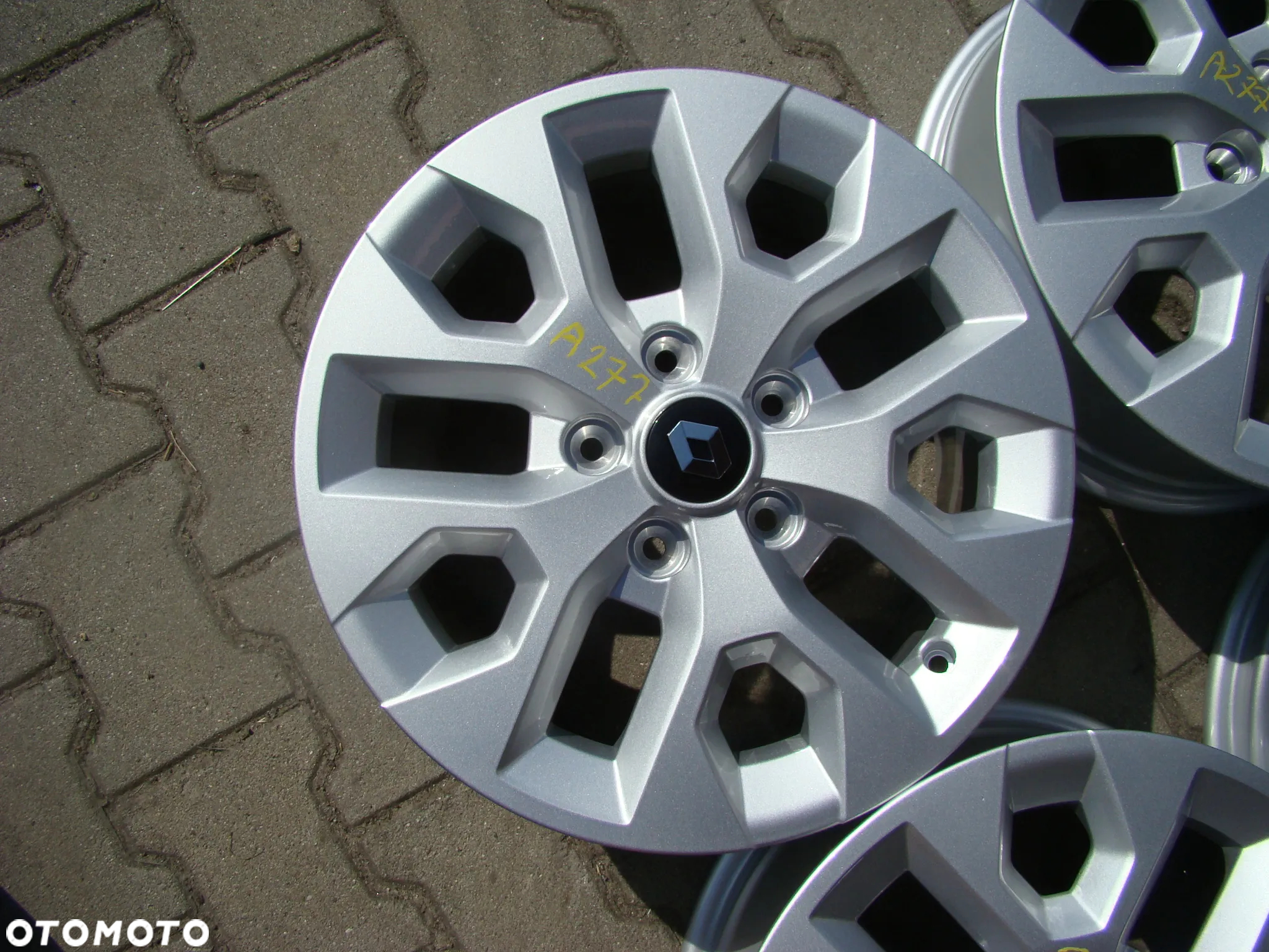 a277 5x114,3 Renault Trafic Nissan NV300 Opel Vivaro Fiat Talento 6,5jx16 niemontowane - 2